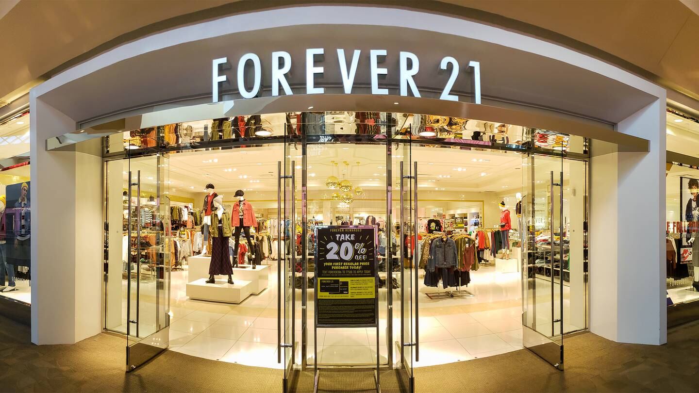 Forever 21 store front.