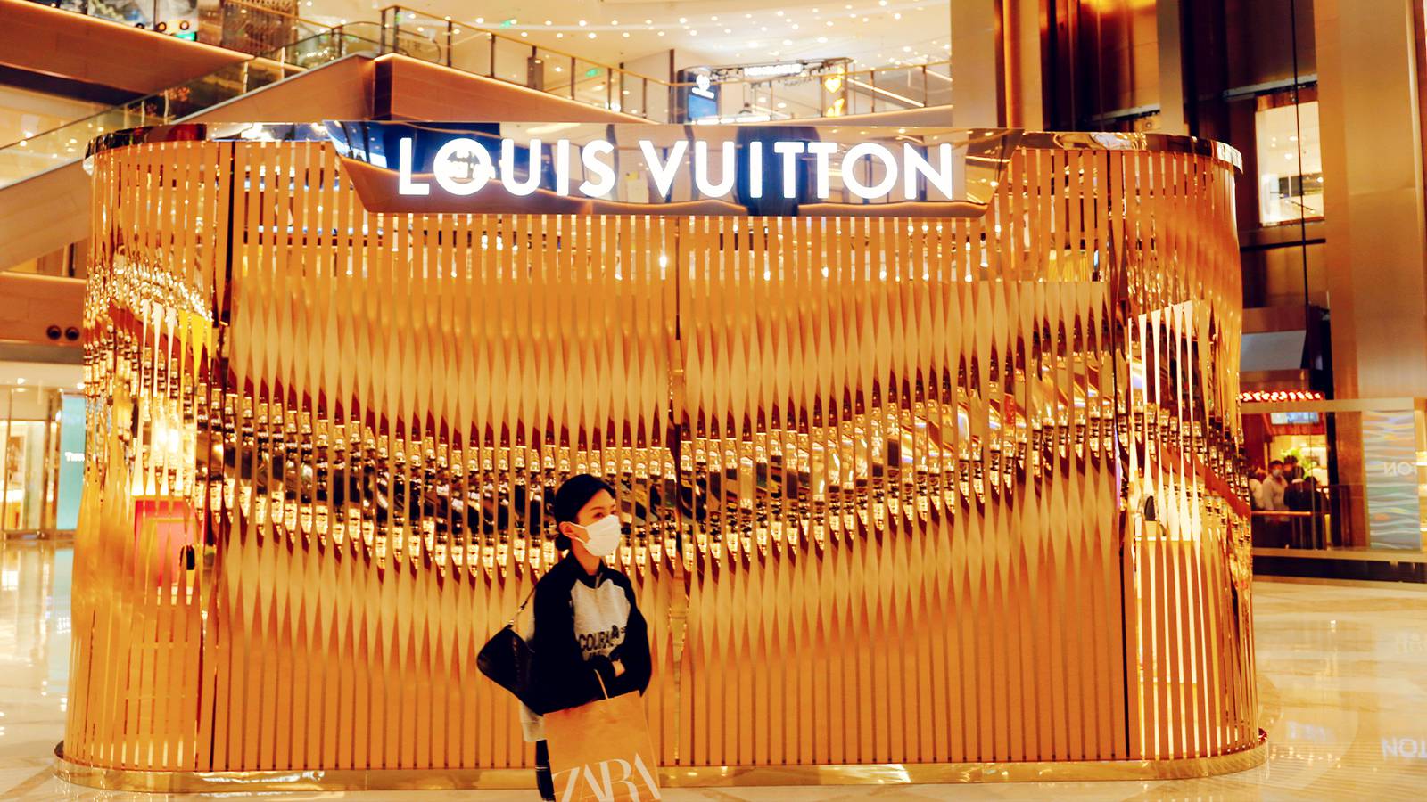 Louis Vuitton bag goes missing after purchase made by Mainland tourist at a  duty-free shop in France - Dimsum Daily