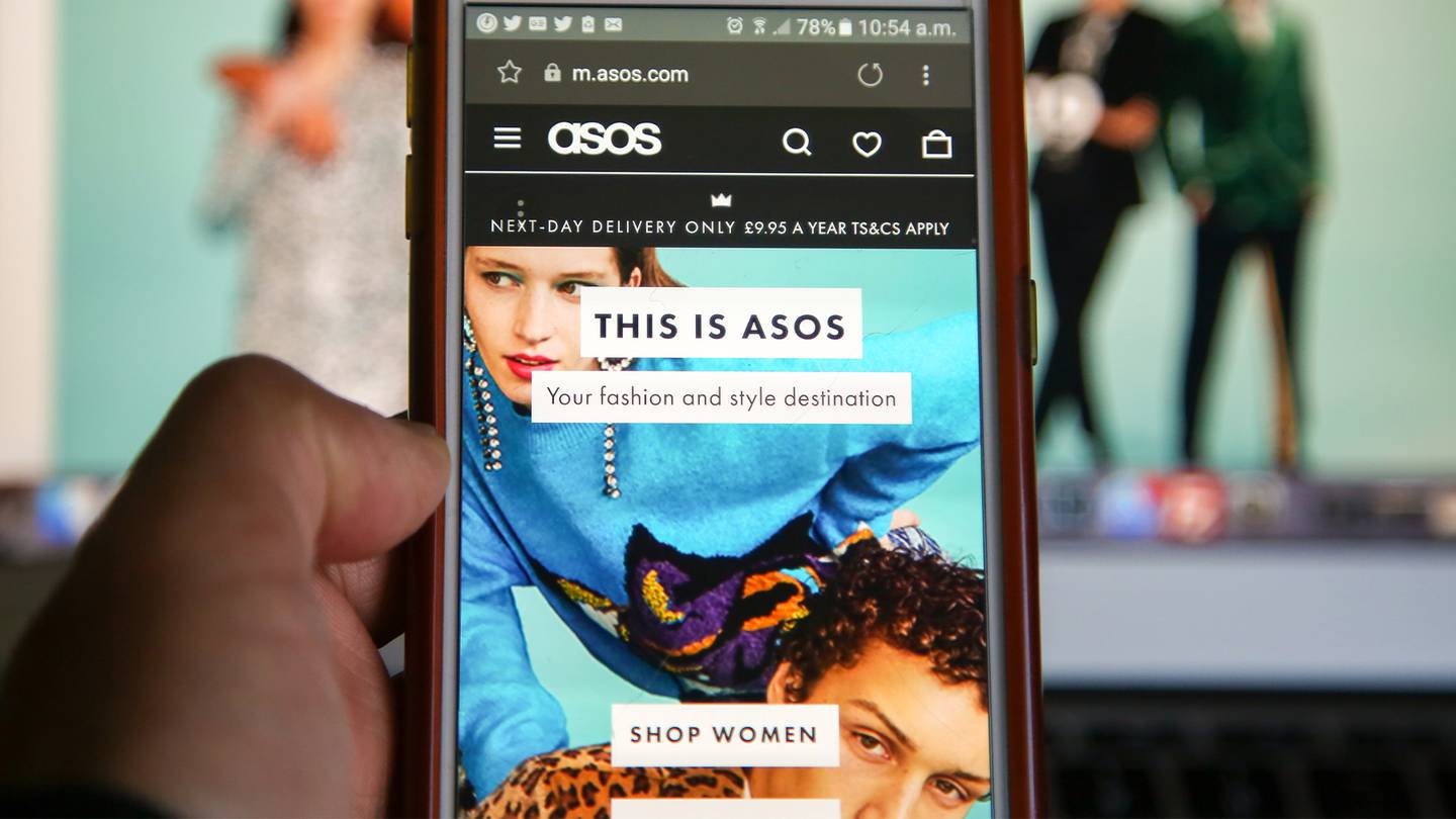 在线时尚零售商Asos正面临着新的挑战，他们的目标是在未来四年达到70亿英镑。盖蒂图片社。