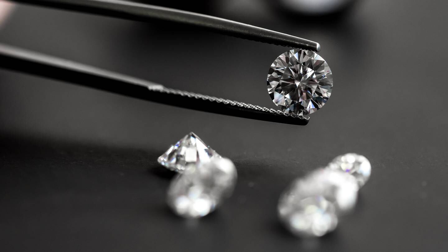 Signet Jewelers Ltd., the owner of Kay Jewelers and Zales, sent shockwaves through the global diamond trade on Wednesday, telling suppliers it would no longer buy stones mined in Russia, the world’s biggest source of gems.