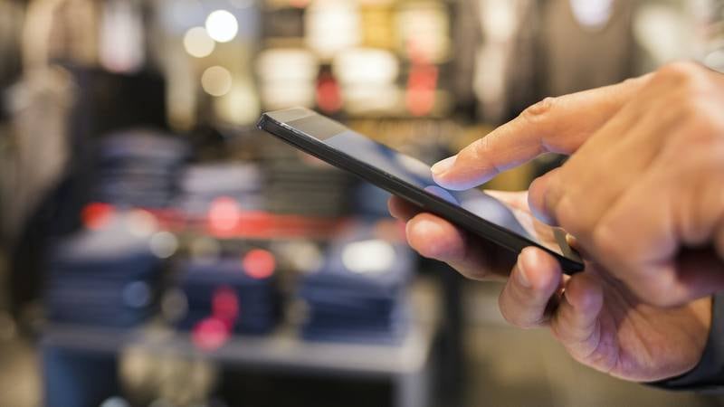 Bits & Bytes | Smartphone Shopping, Jet Funding, Data Saves Retail