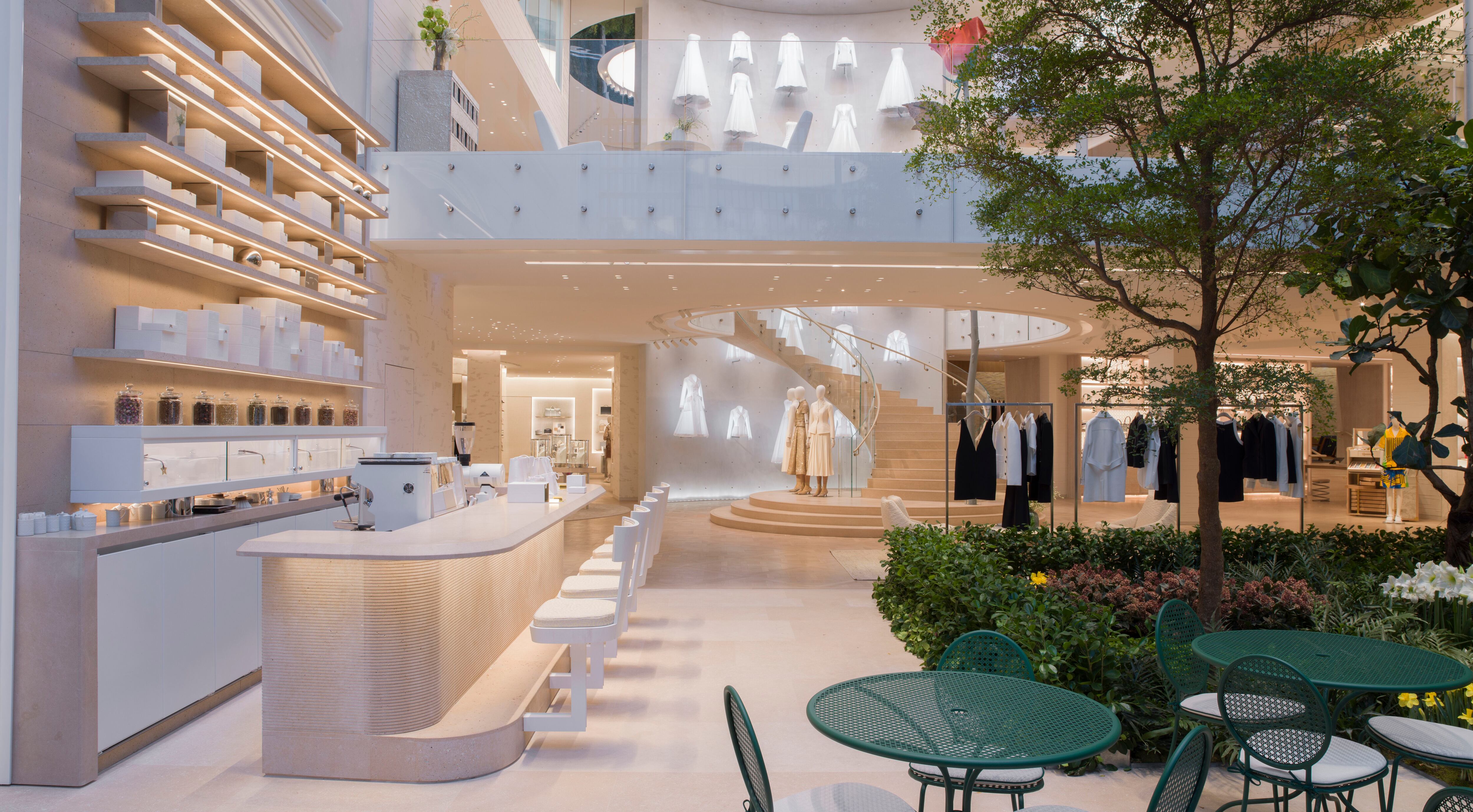 What Makes a Luxury Store Successful