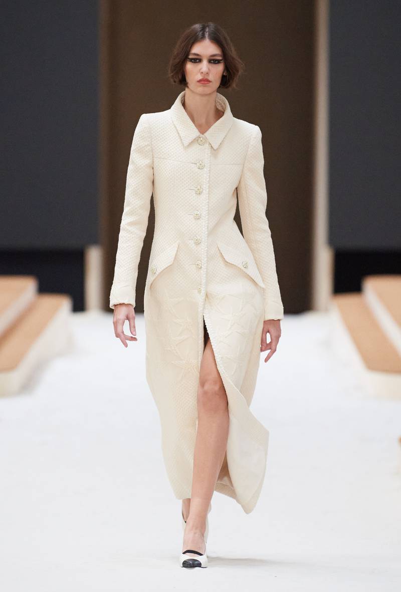 Chanel Spring/Summer 2022 Haute Couture look 7.