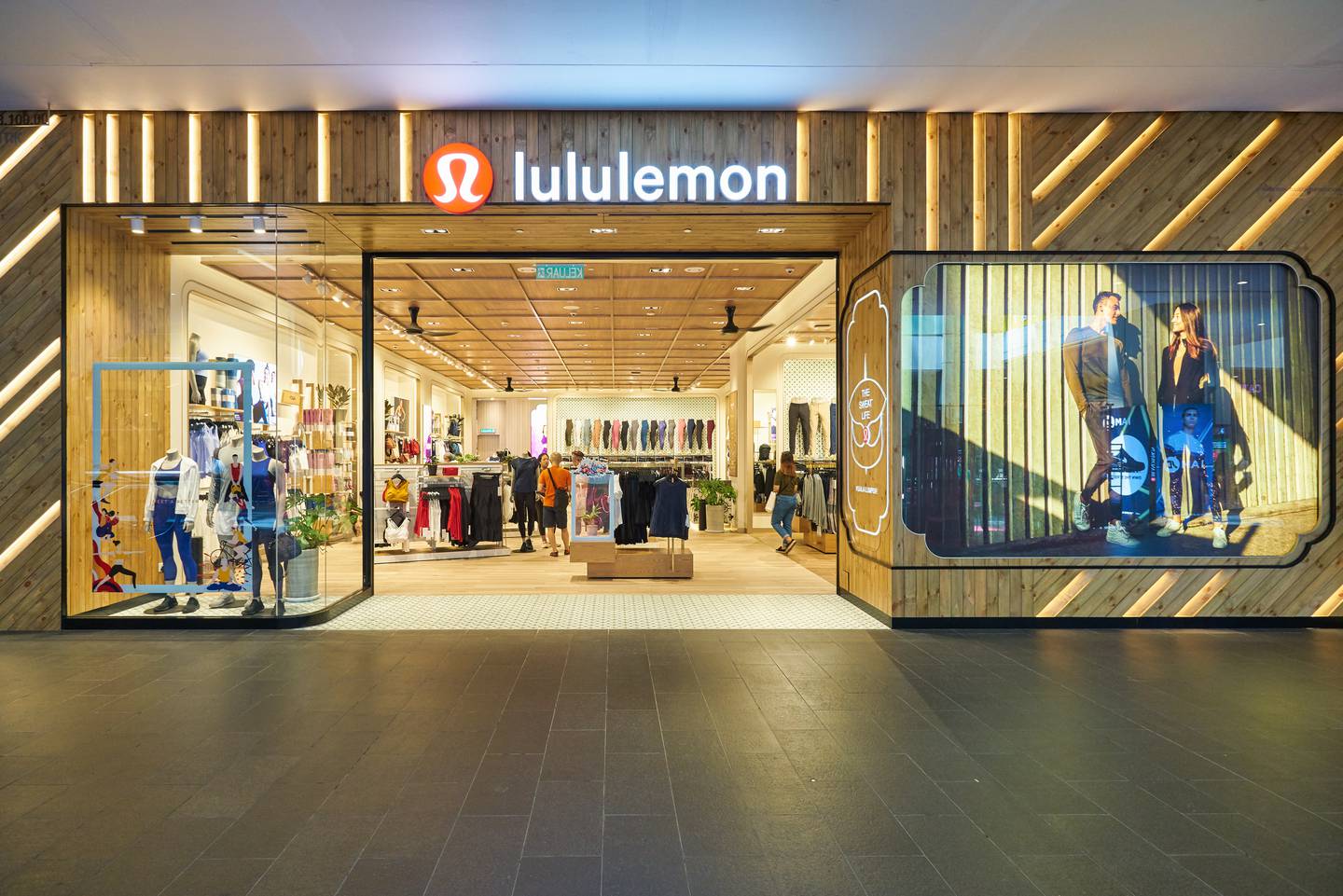 Lululemon Store.