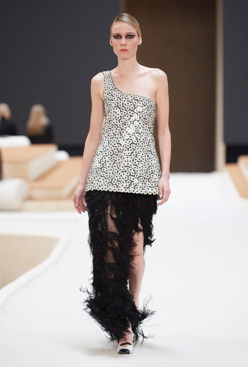 Chanel Spring/Summer 2022 Haute Couture look 38.