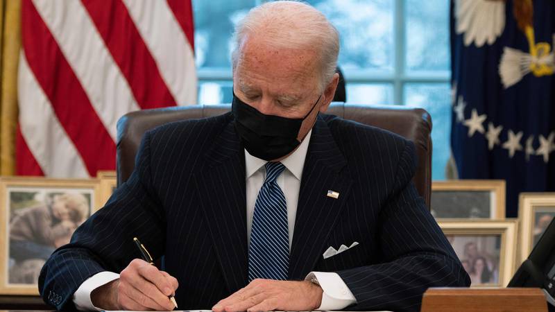 Biden Drops Trump Attempt to Ban Tiktok, Wechat; Orders New Review