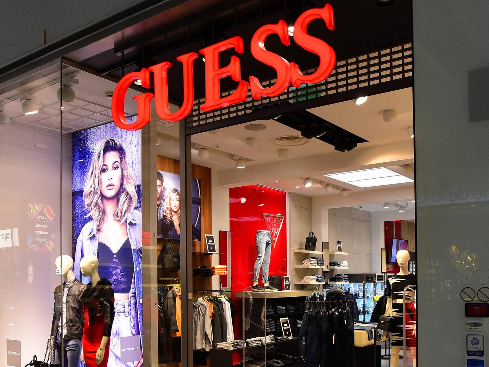 ulykke katastrofale forvisning Guess to Close 100 Stores Worldwide Over Next 18 Months | BoF