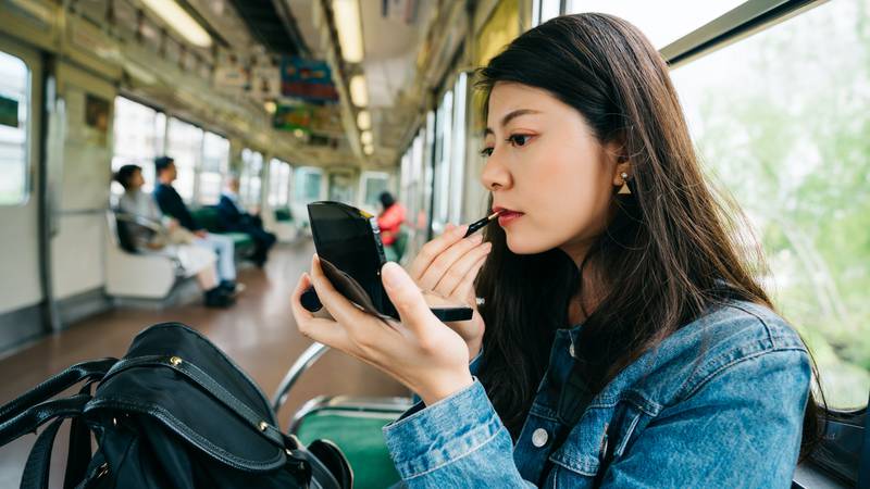 Why Japanese Millennials Are Buying Used Makeup