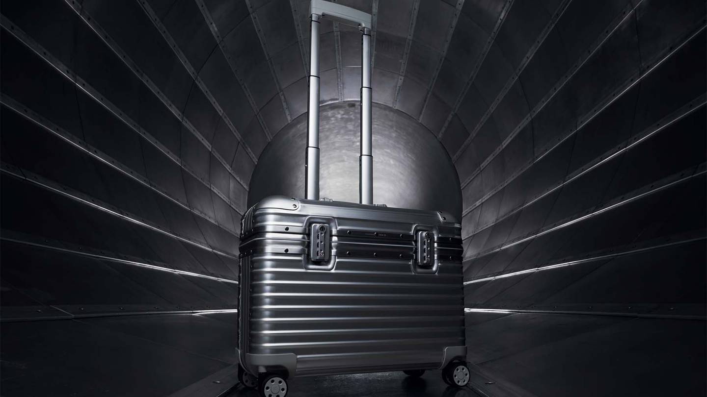 rimowa luggage wind tunnel