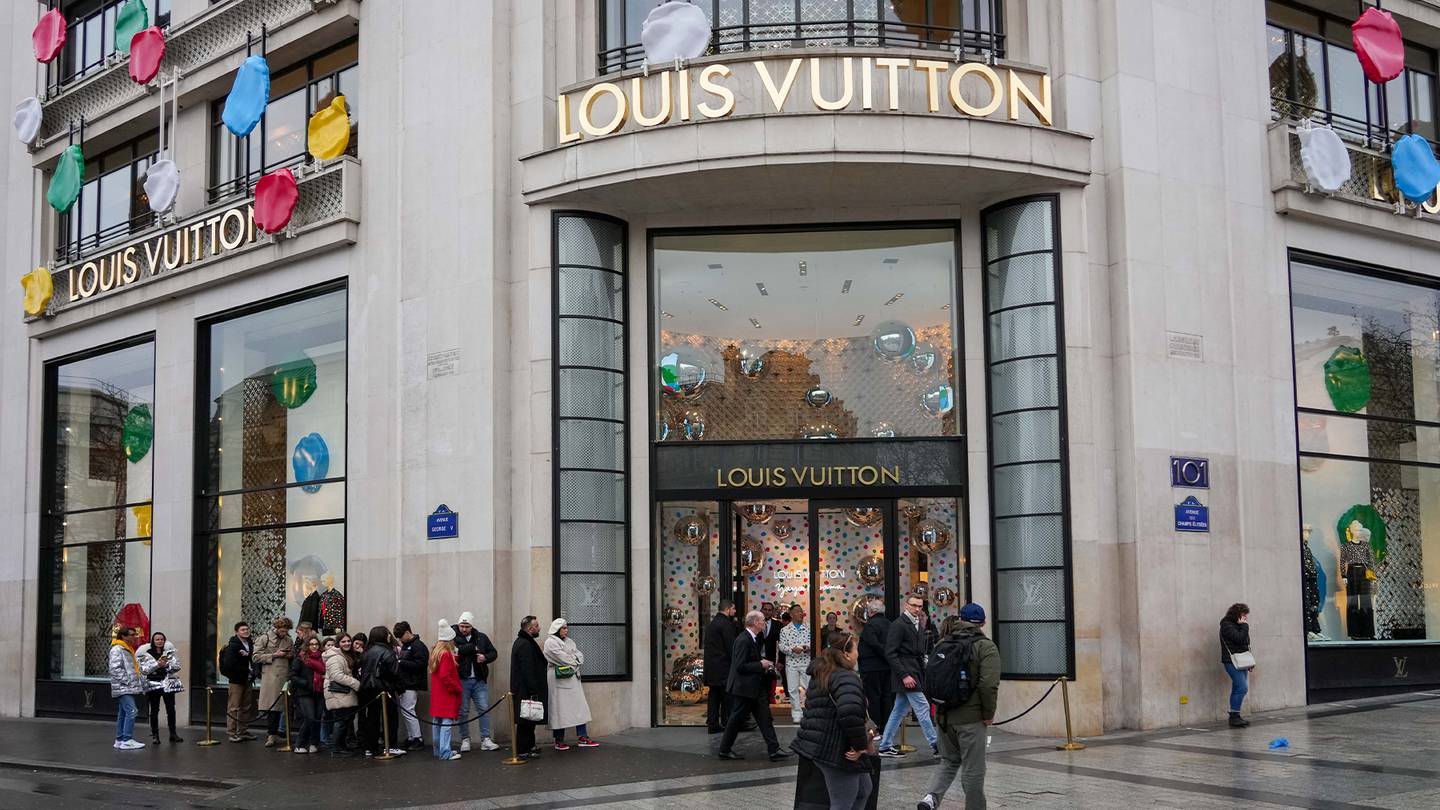 Imran Amed and Bernstein analyst Luca Solca discuss how the biggest French luxury companies dominate the fashion industry.