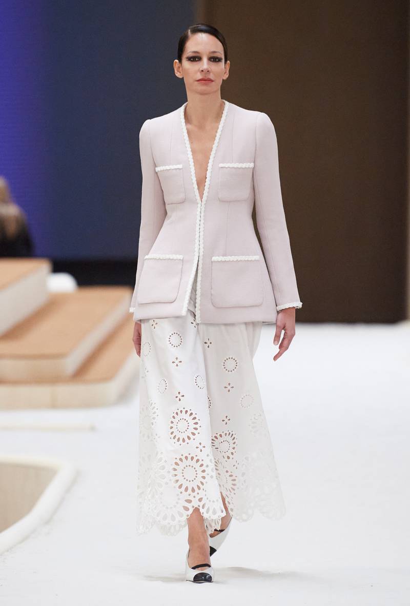 Chanel Spring/Summer 2022 Haute Couture look 5.