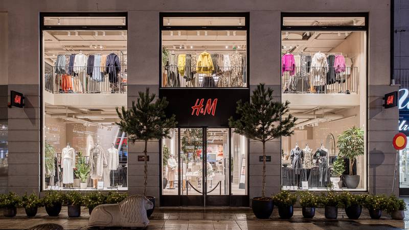 H&M To Close Hundreds of Stores as Online Shift Accelerates
