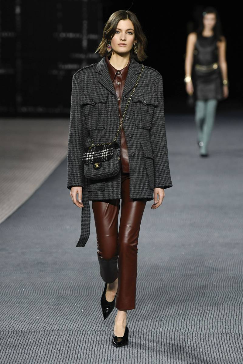 Chanel Autumn/Winter 2022 look 50.