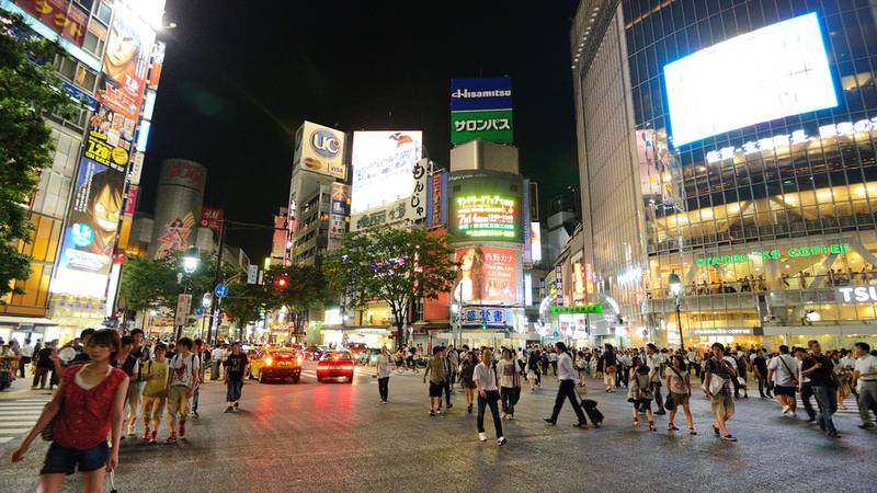 In Japan, Mobile Commerce Attracts New Capital