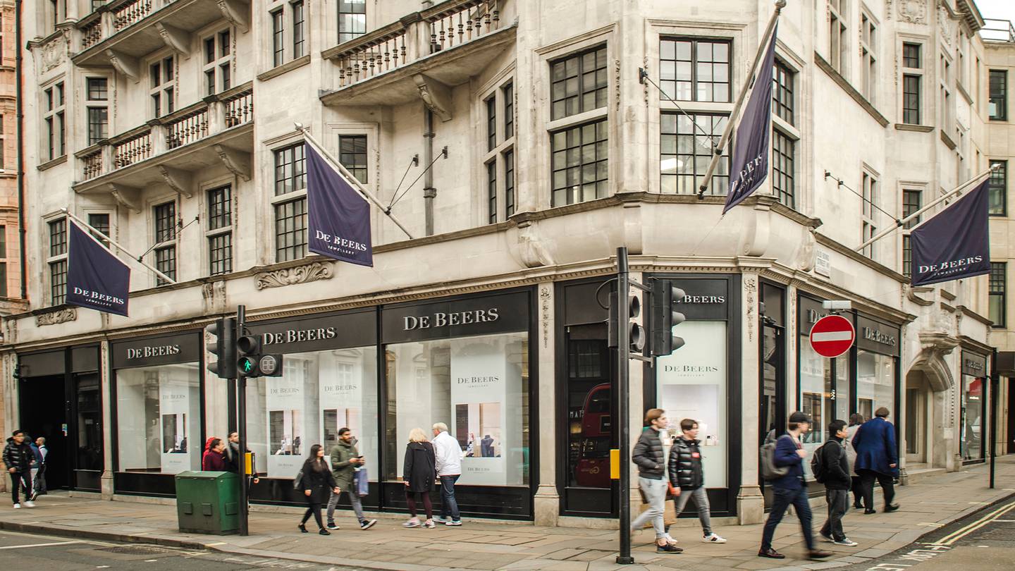 De Beers flagship store on the corner of Bond Street. Shutterstock.
