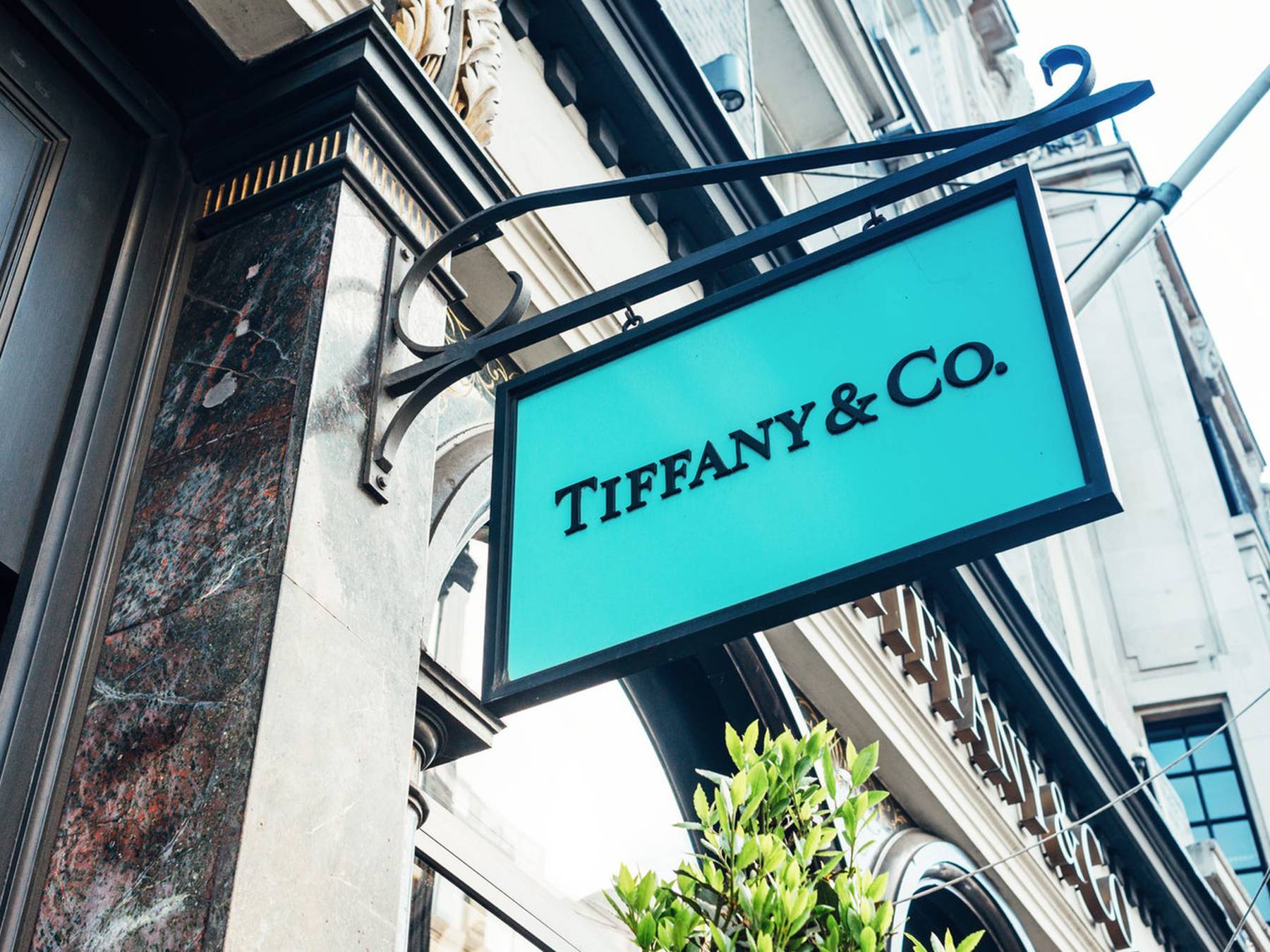 US luxury goods giant Tiffany sues LVMH for reneging on $16