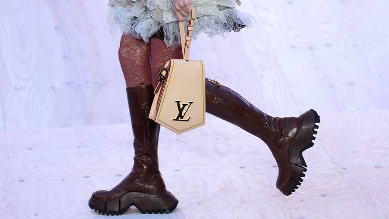 LVMH Beats Estimates, Blames Tourist Shopping for Slowing US Growth