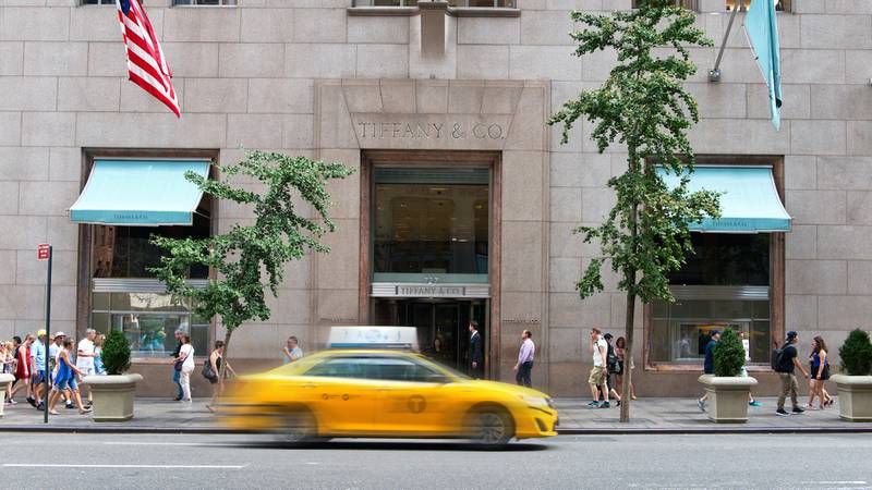 Manhattan’s Fifth Avenue Mired in $200 Million Retail Rent Fight