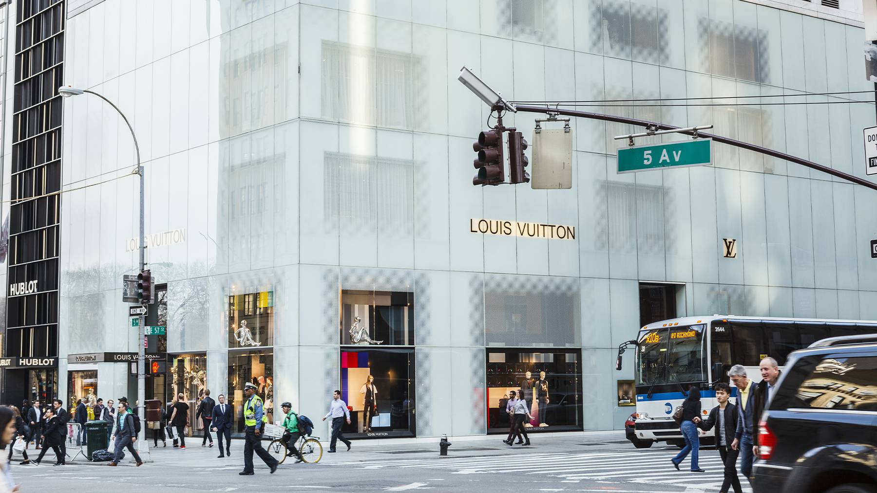 Louis Vuitton 5th Ave.