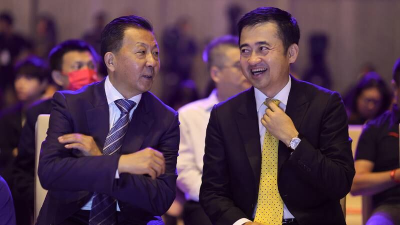 A Year of Hits and Misses for China’s Fashion Billionaires