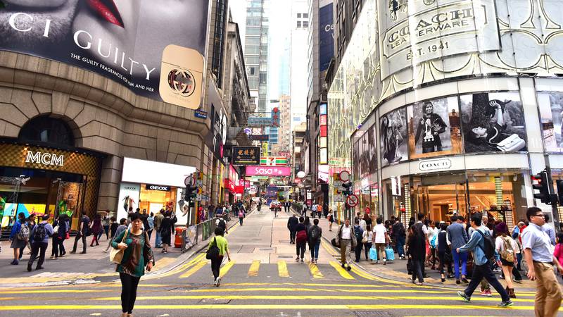 Hong Kong Retail Sales Plunge Again in March on Virus Curbs