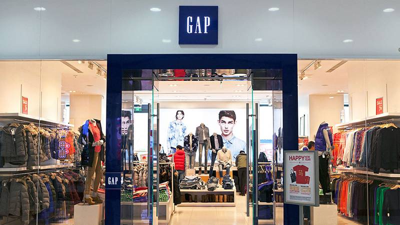 Mall Brands Plunge as Gap, Nordstrom Add to Worries