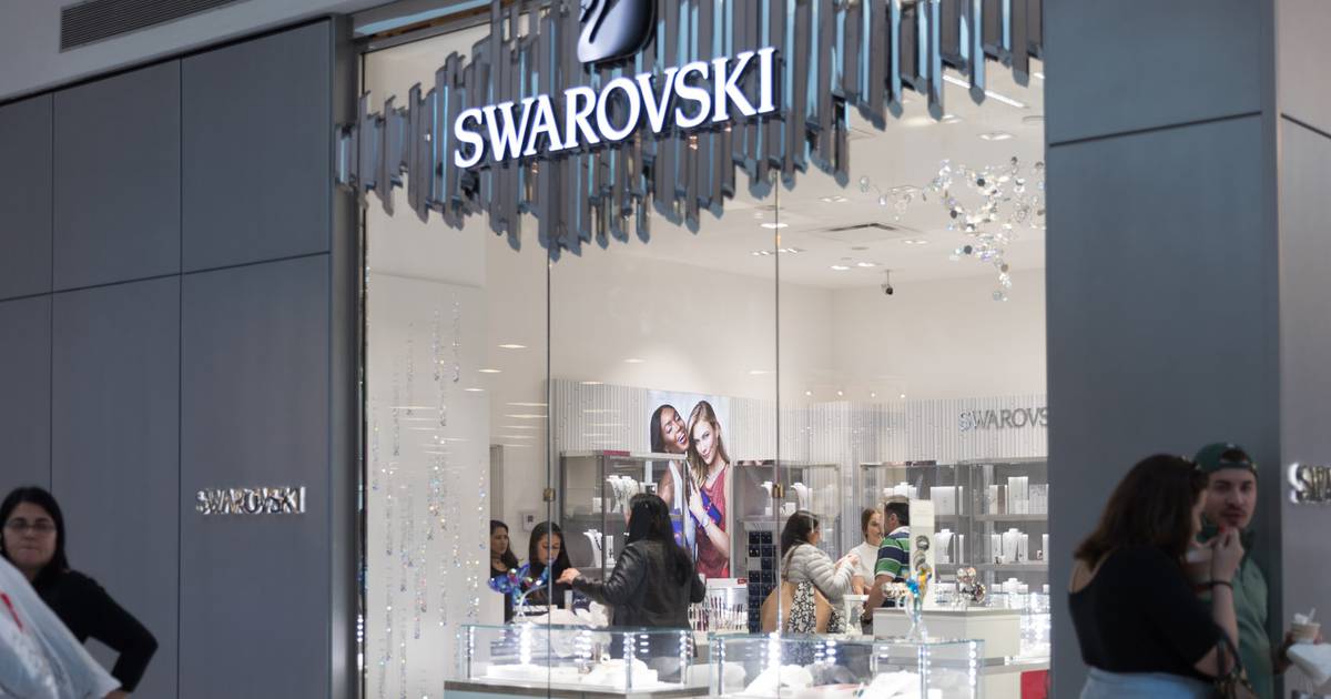 levering Knipoog Inspecteren Swarovski Shareholders Approve 6,000 Job Cuts | BoF