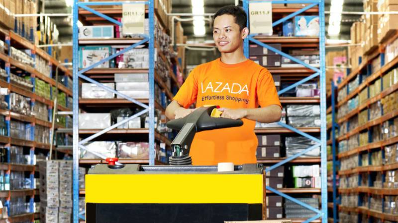 Billionaire Henry Sy, Lazada Team Up on Philippine Online Retail