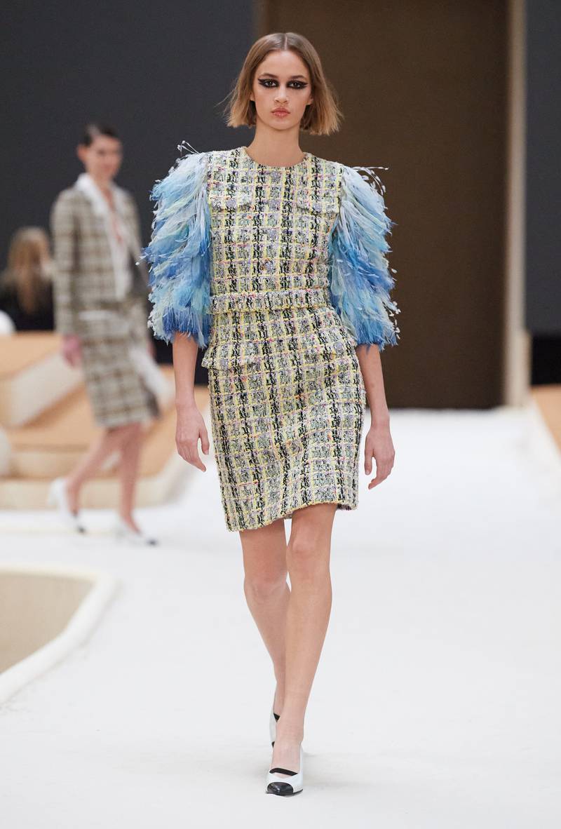 Chanel Spring/Summer 2022 Haute Couture look 13.