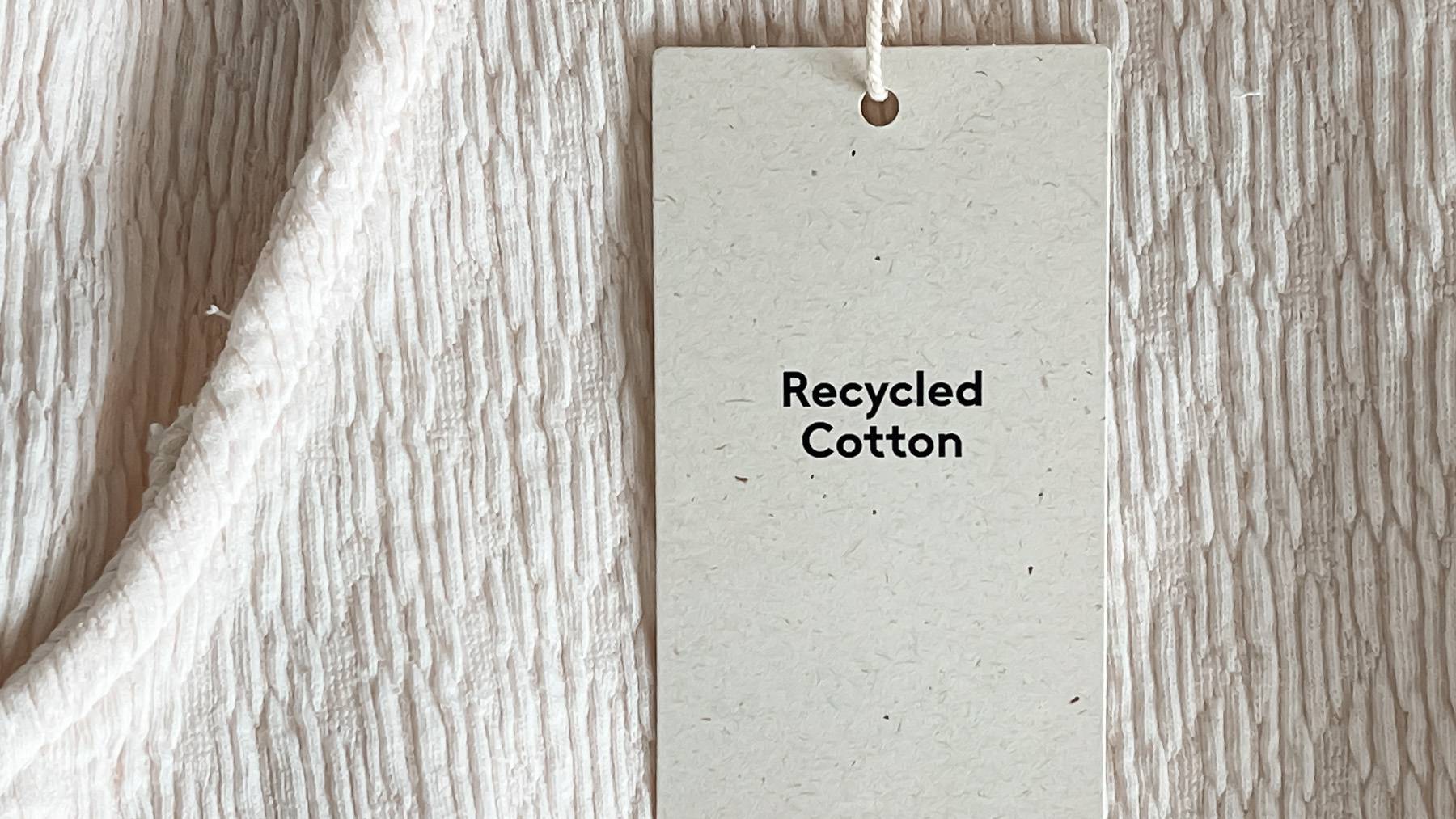 Recycled cotton clothing tag