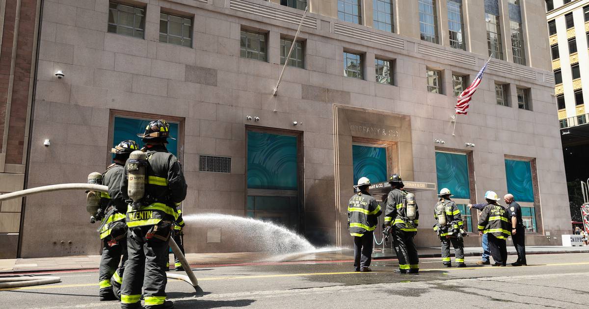 Tiffany’s NYC Flagship Retailer Escapes Injury From Close by Hearth