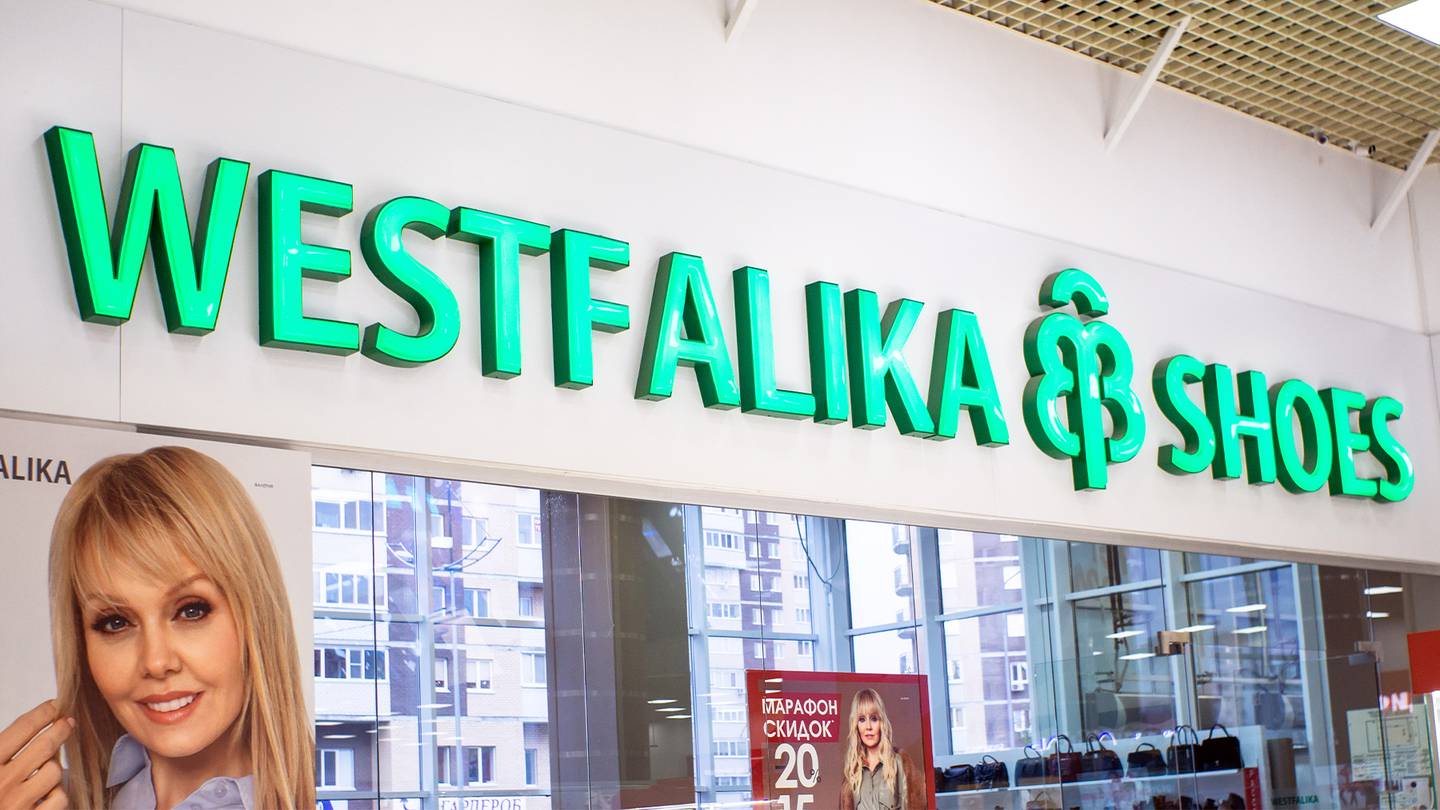westfalika的所有者OR集团表示，新冠肺炎的限制措施影响了店内客流量。在上面。