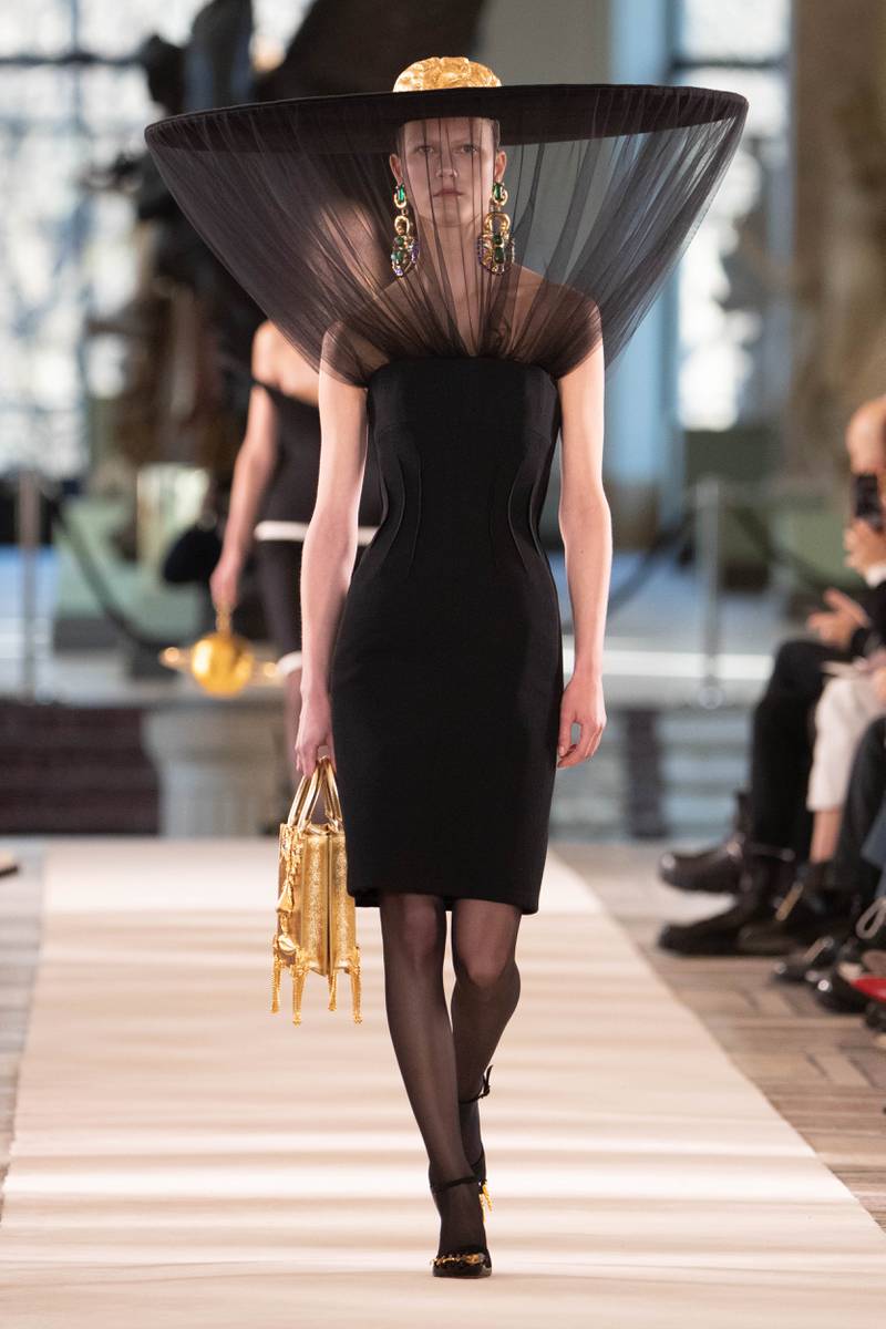 Schiaparelli Spring/Summer 2022 Haute Couture look 16.