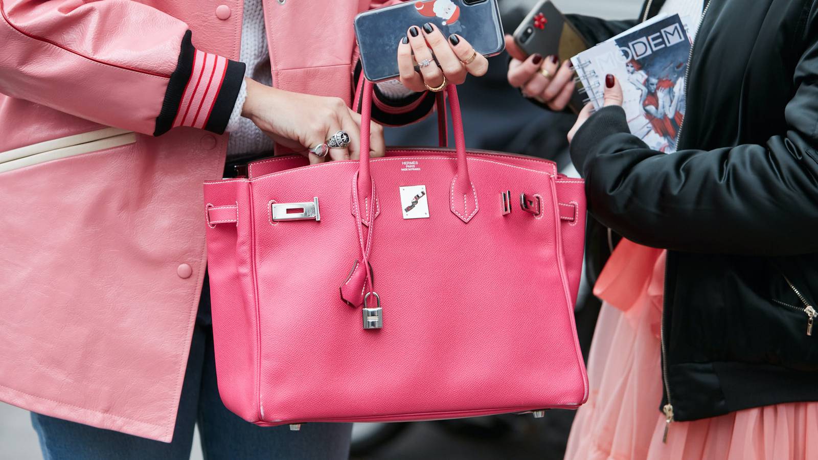 Hermes Sales Jump on Leather Handbags, Ready-to-Wear Clothes