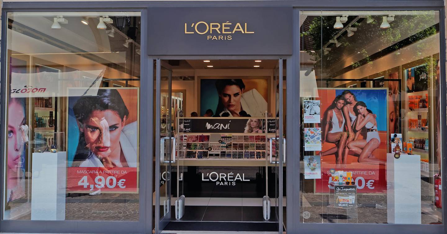 L’Oréal Store Front.