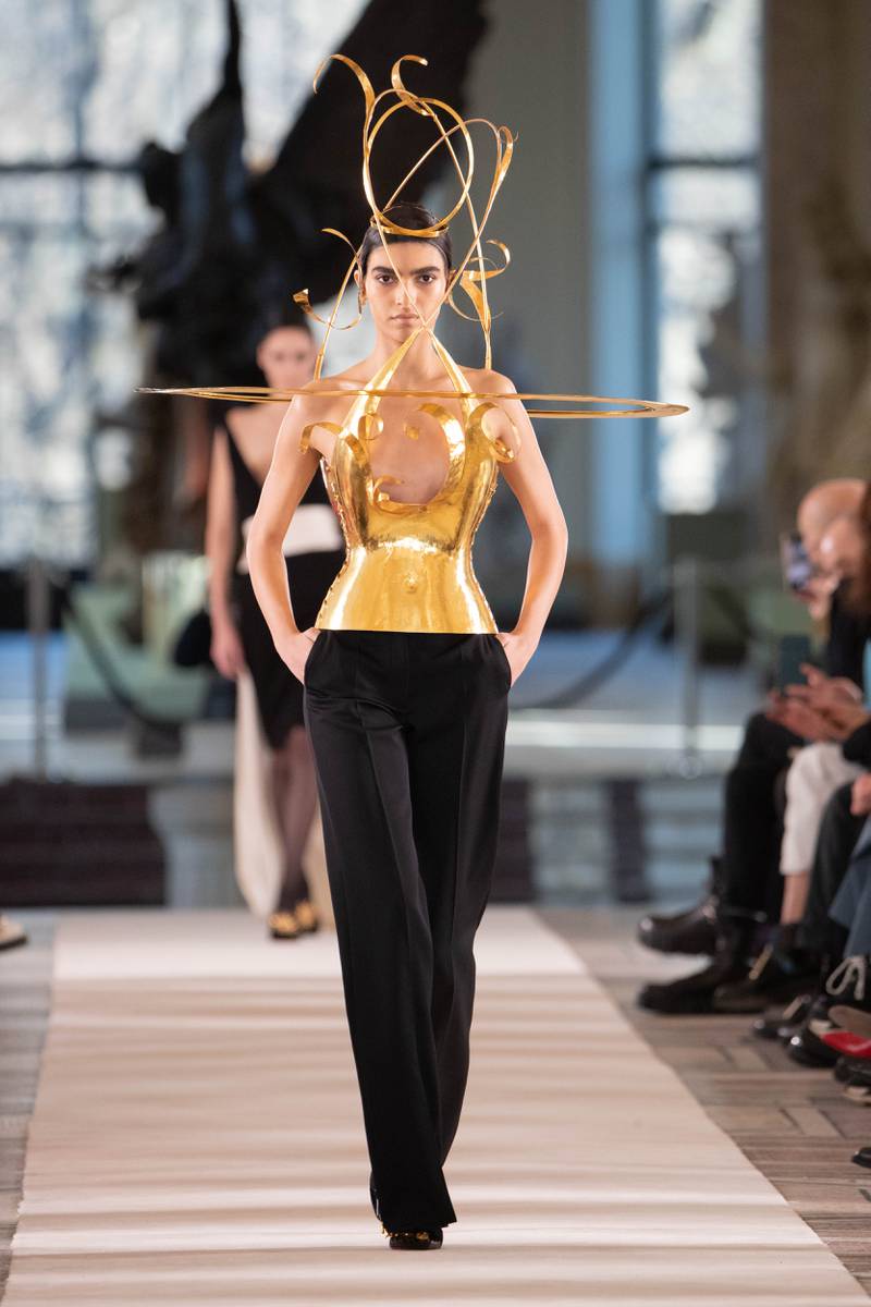 Schiaparelli Spring/Summer 2022 Haute Couture look 19.