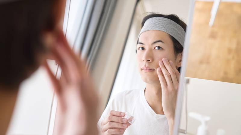 Japan’s Gen-Z Men Spend 20 Percent More on Makeup