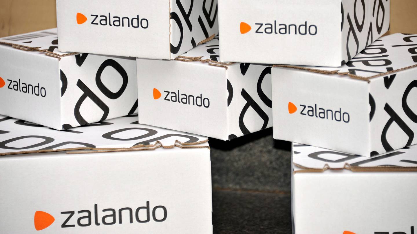 Zalando boxes. Shutterstock.