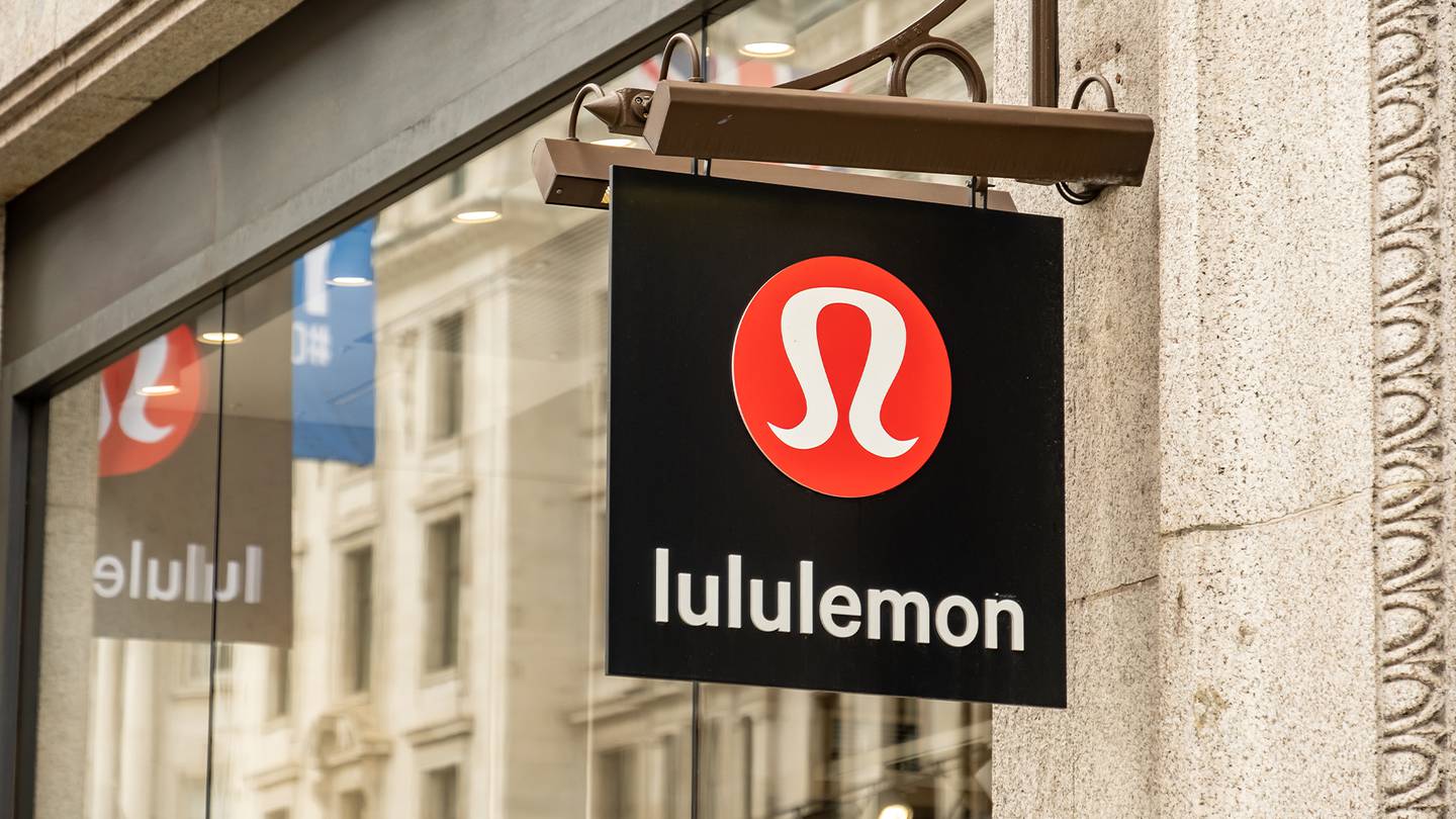 Shares of Lululemon Athletica Inc. fell after the company warned that financial results will come in at the low end of previous guidance and said the Omicron coronavirus strain limited its business.