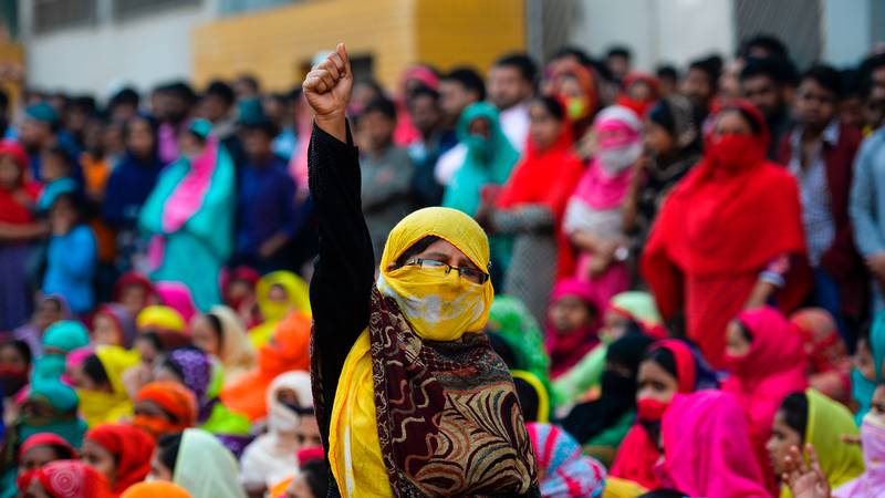 Bangladesh Textile Workers Demand Wages in Protest