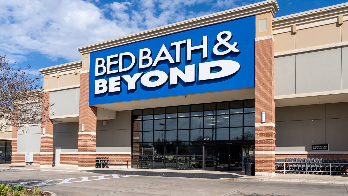Pearland, Texas, USA - February 19, 2022: A Bed Bath and Beyond store in Pearland, Texas, USA. Bed Bath and Beyond Inc. is an American chain of domestic merchandise retail stores.