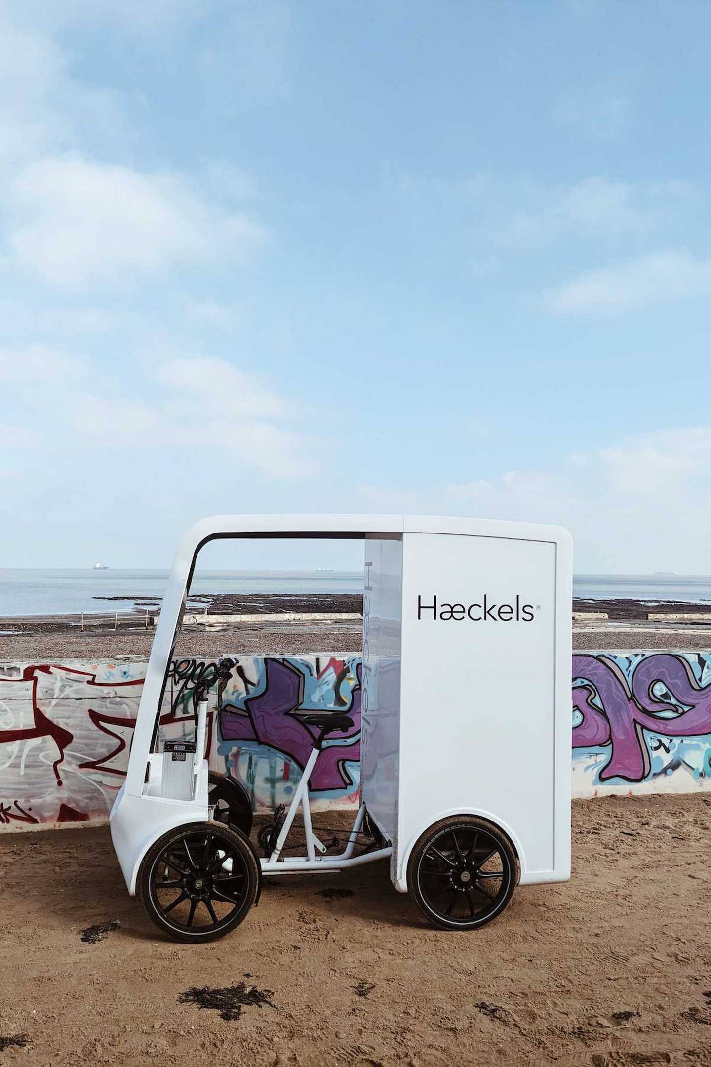 Haeckels' seaweed-harvesting e-bike, Eav.