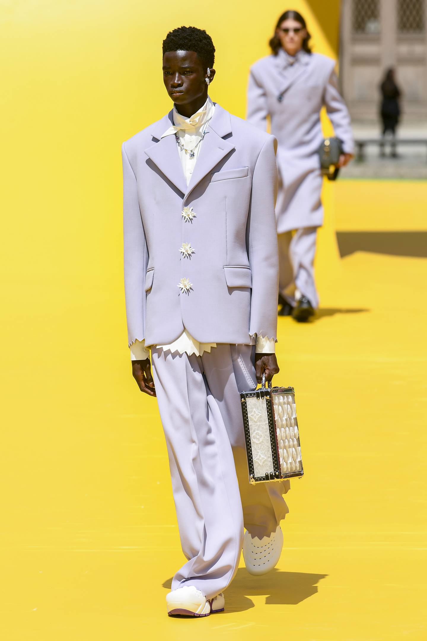 Louis Vuitton Menswear Spring/Summer 2023 Look 1.