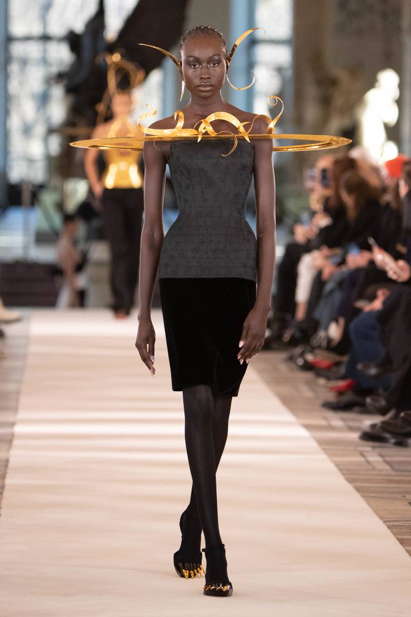 Schiaparelli Spring/Summer 2022 Haute Couture look 18.