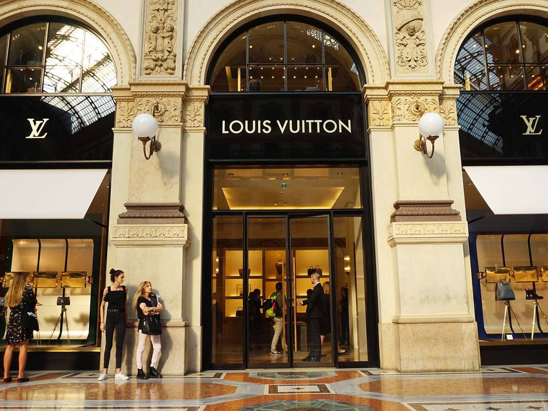 Louis Vuitton Luxury Store Stock Photo - Download Image Now - Moet