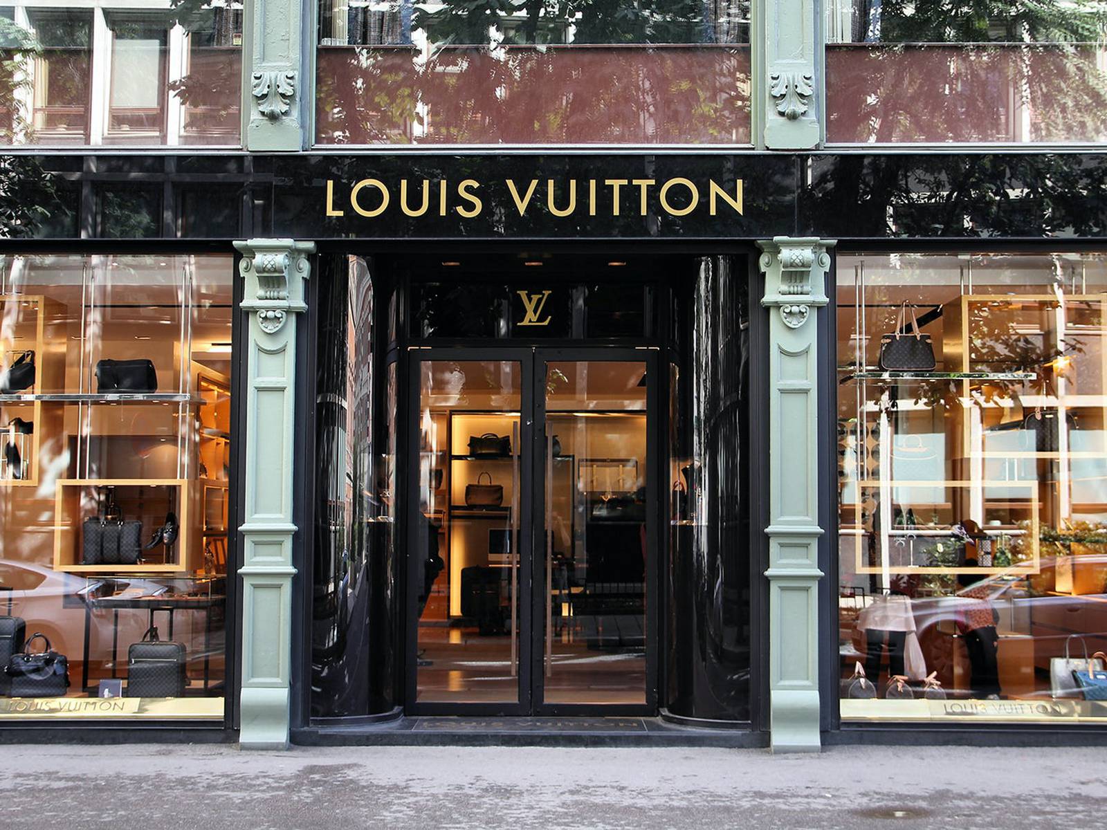 Luxury Brand: Vuitton owner LVMH says sales fell 7% in Q3, beating  estimates, ET Retail