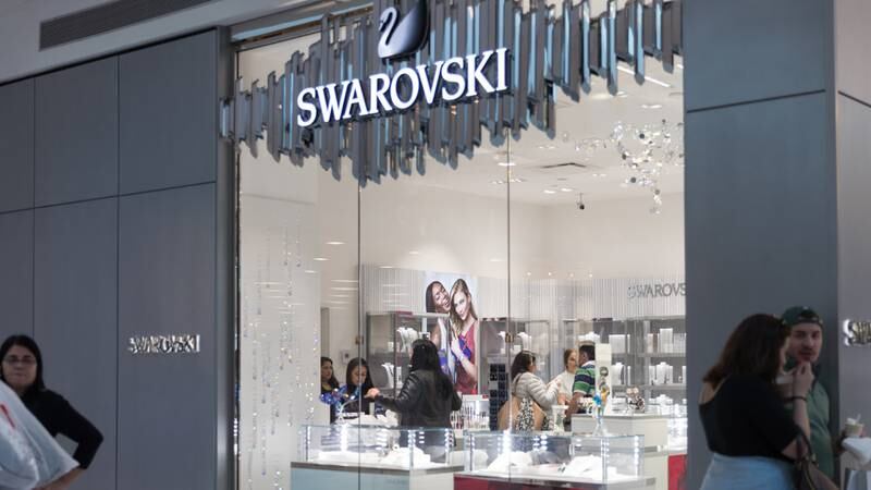Swarovski Shareholders Approve 6,000 Job Cuts