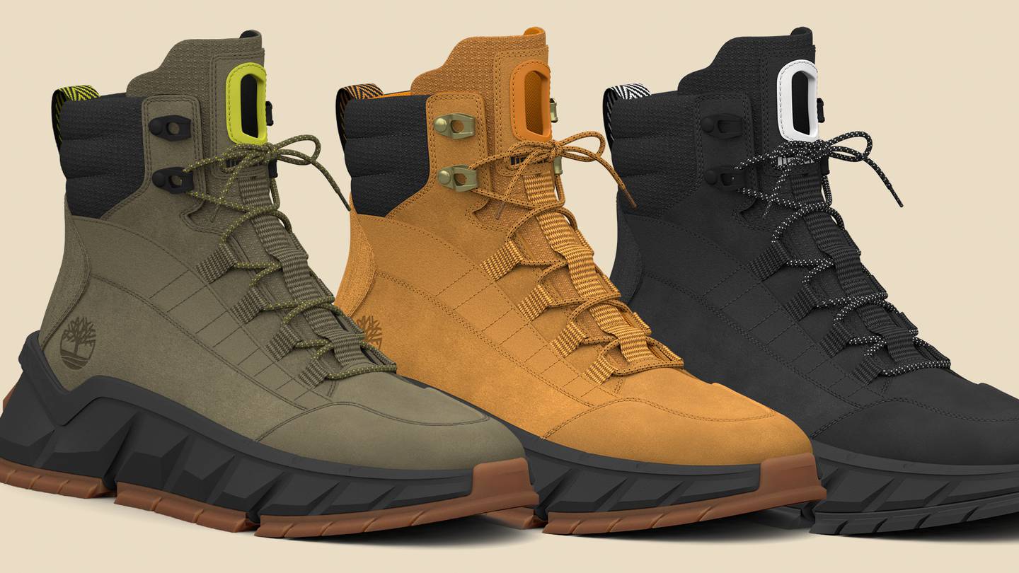 Three realistic 3D images of Timberland boots are lined up against a beige background.