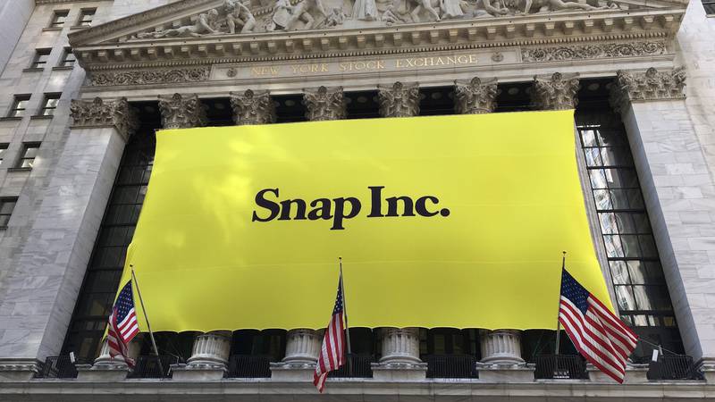 Snap's 'Eye Popping' Revenue Surprises Analysts