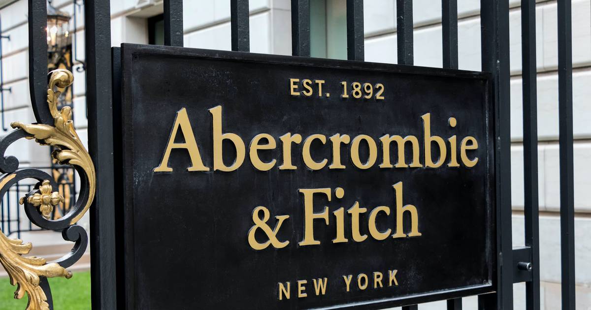 Abercrombie & Fitch Lifts Vacation Quarter Gross sales Forecast